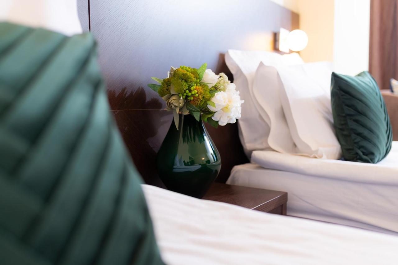 Hotel Terra Balneo Galaţi Екстериор снимка