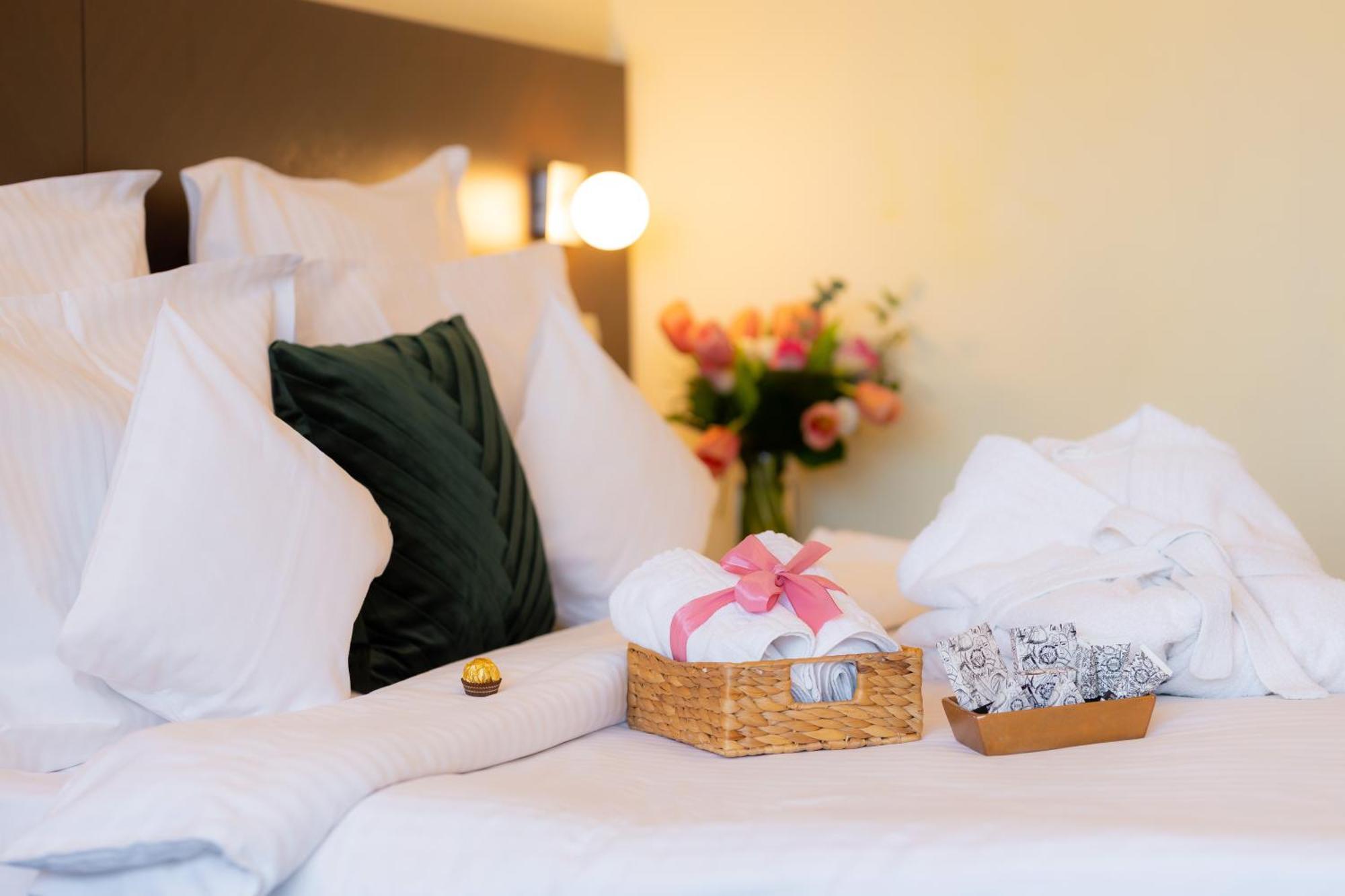 Hotel Terra Balneo Galaţi Екстериор снимка